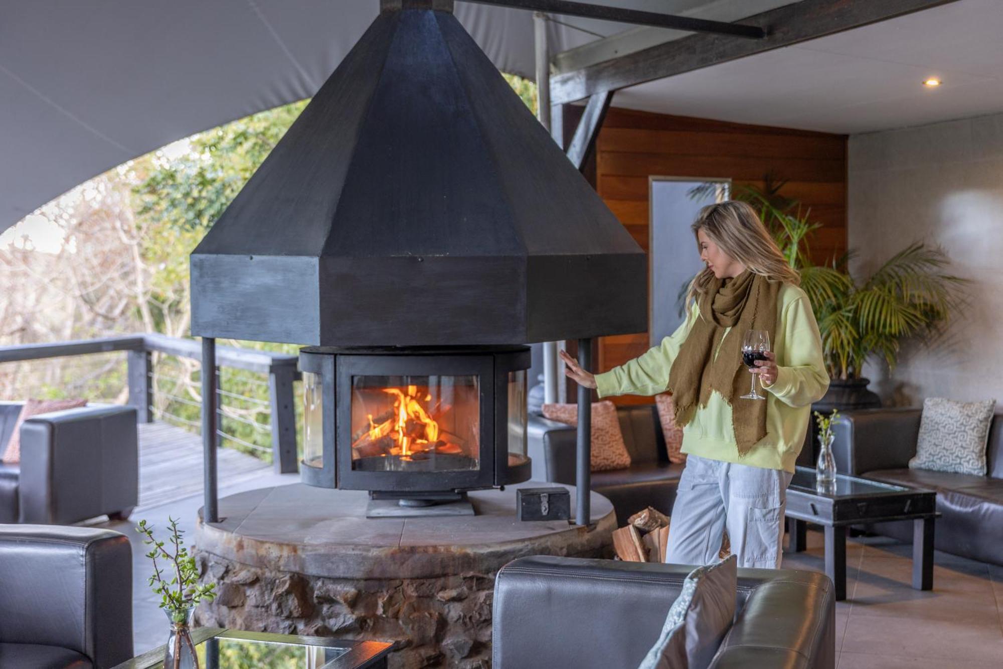 Hog Hollow Country Lodge *